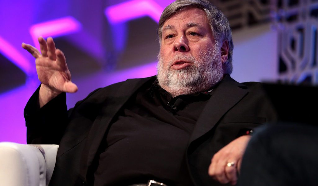 Apple kurucularından Steve Wozniak, Facebook'un kullanıcılarının gizliliğine değer vermediği düşünüyor.